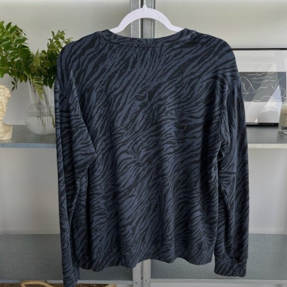 SUNDRY x Anthropologie Blue Black Zebra Stripes Top Size Medium - Picture 5 of 8